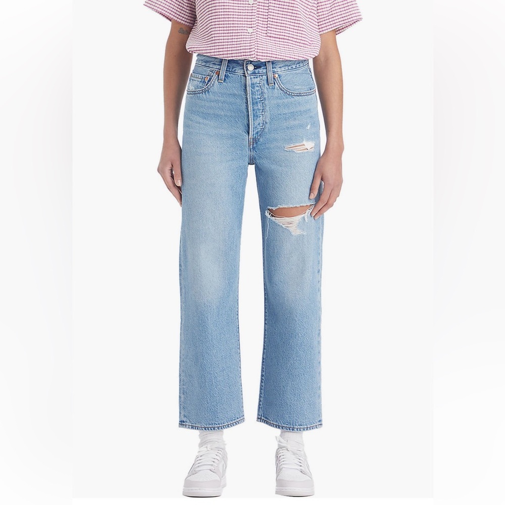 Levi’s Ribcage Ripped High Waste Ankle Straight Leg Jeans